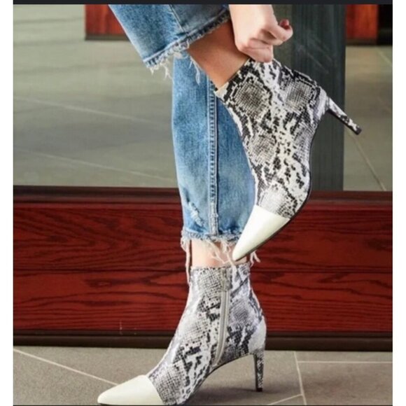 RAG & BONE Ankle Boot Black & White Snakeskin Stiletto Size 39 EU/ 9 US‎ New - Picture 1 of 10